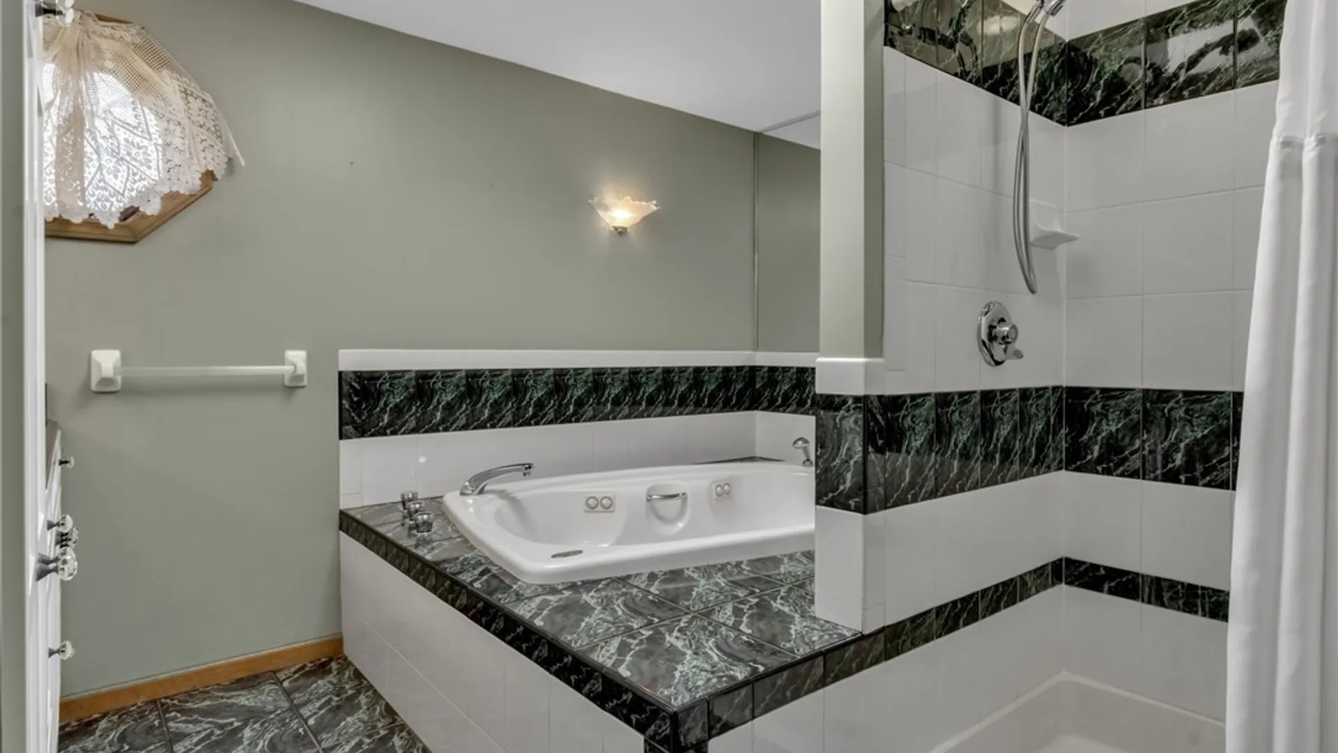 Property at 386 Roat Drive, Evans, NY 14006 36