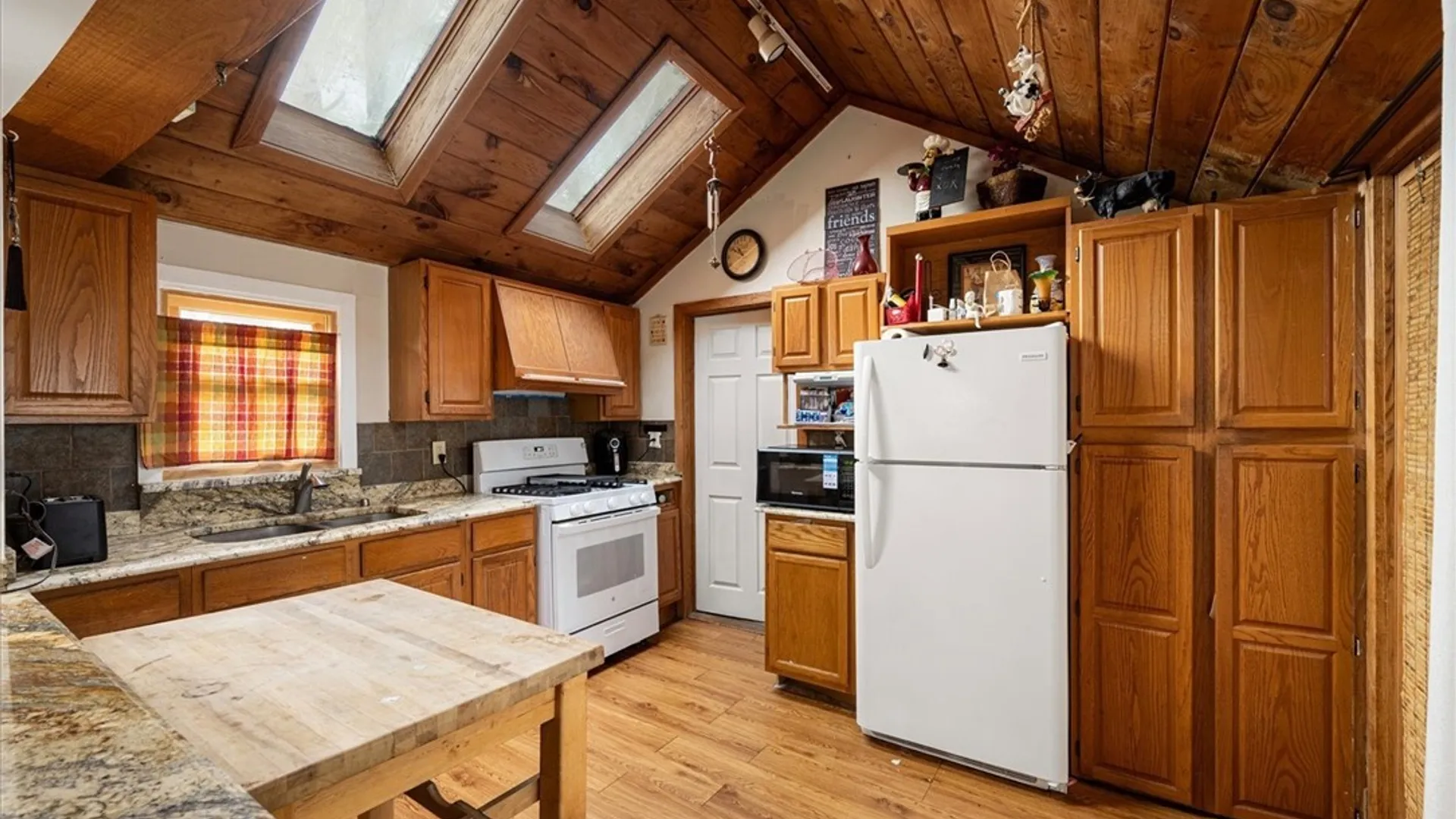 Property at 603 Clinton St, Manlius, NY 13066 2