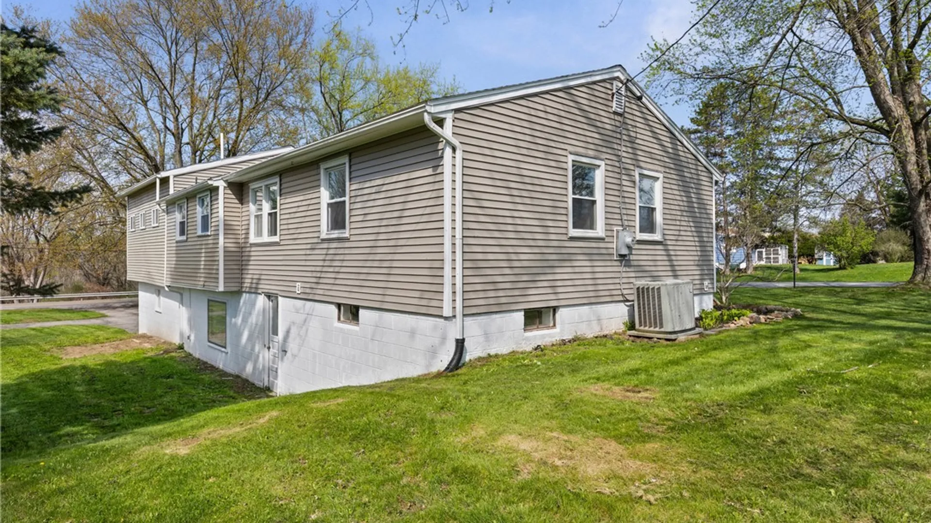 Property at 15 Aprille Lane, Rush, NY 14543 33