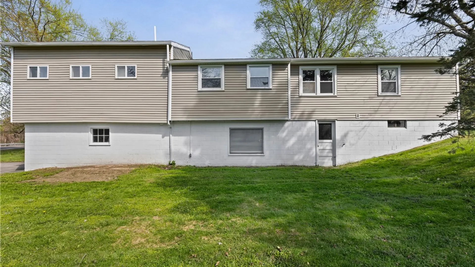 Property at 15 Aprille Lane, Rush, NY 14543 34