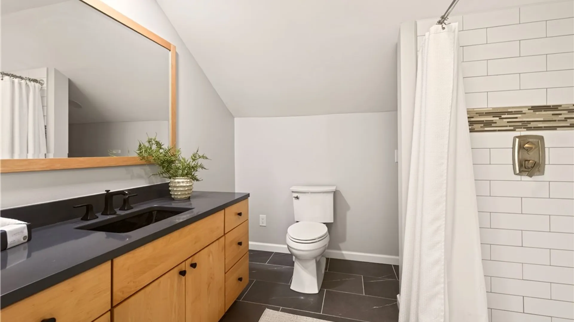 Property at 1553 Creek Street, Penfield, NY 14625 27