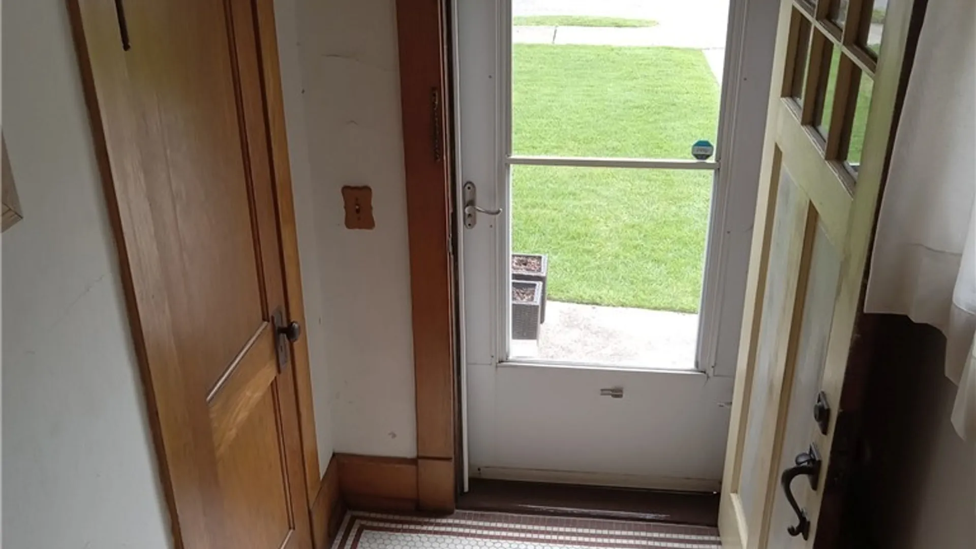 Property at 320 Knowlton Avenue, Tonawanda, NY 14217 2