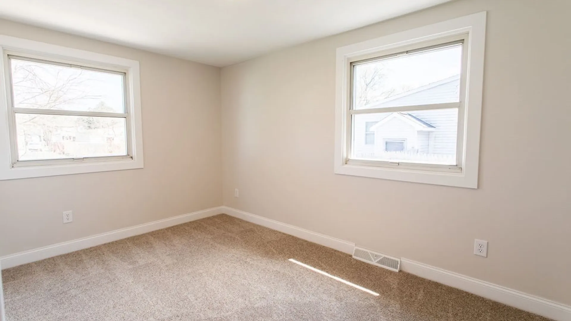 Property at 624 Wright Avenue, Salina, NY 13211 24