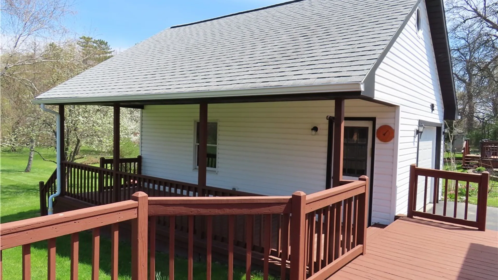 Property at 5588 Seneca Street, West Seneca, NY 14224 16