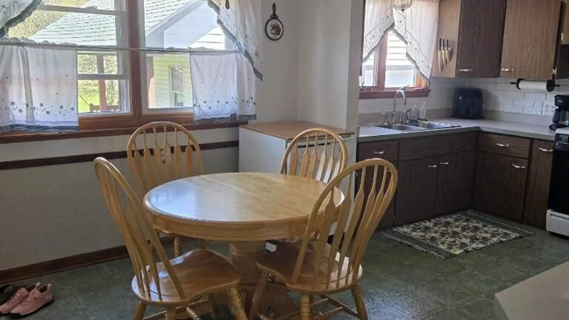 Property at 5588 Seneca Street, West Seneca, NY 14224 5