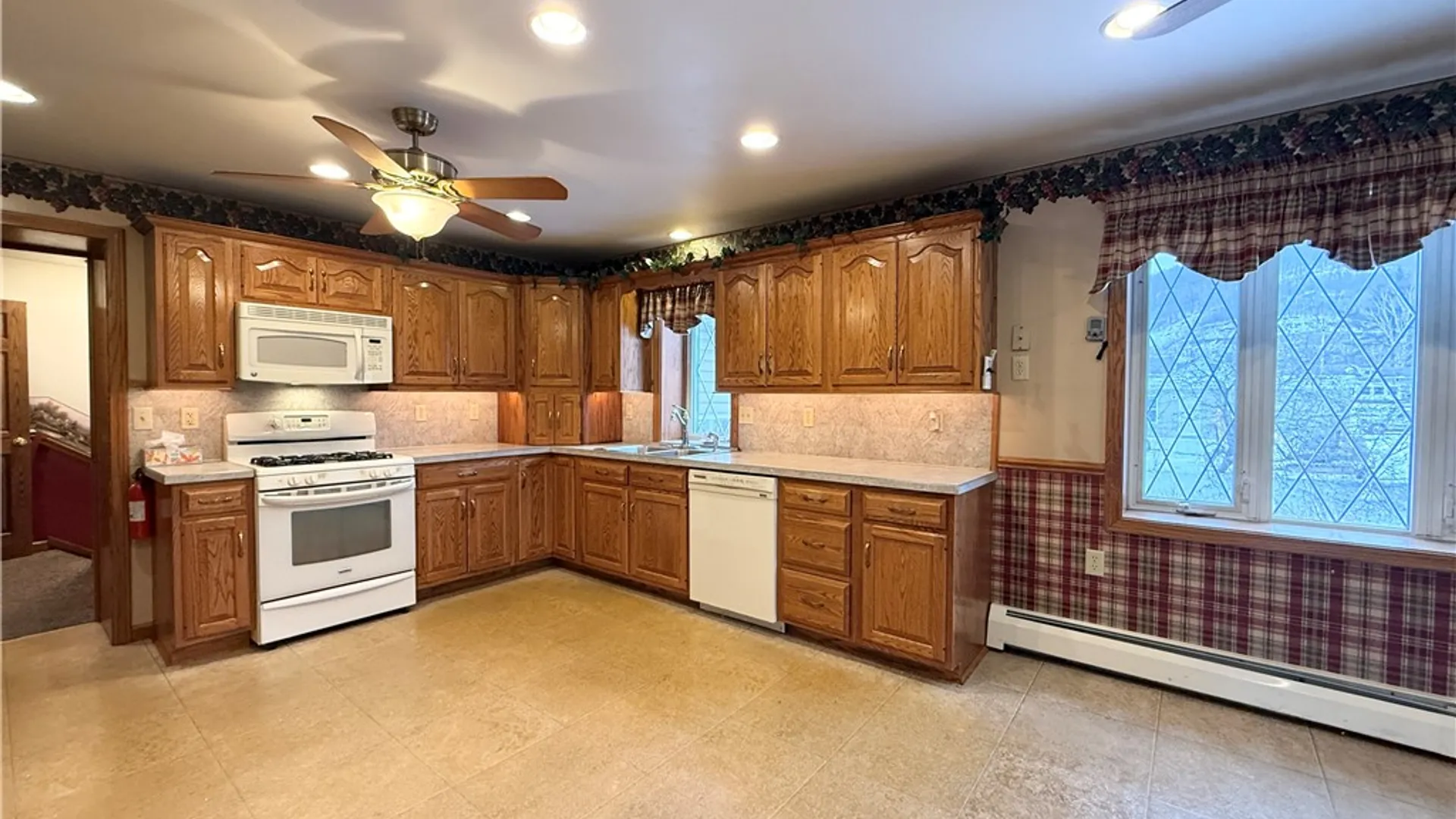 Property at 61 Main PO Box 245 Street, Lewis Run, PA 16738 13