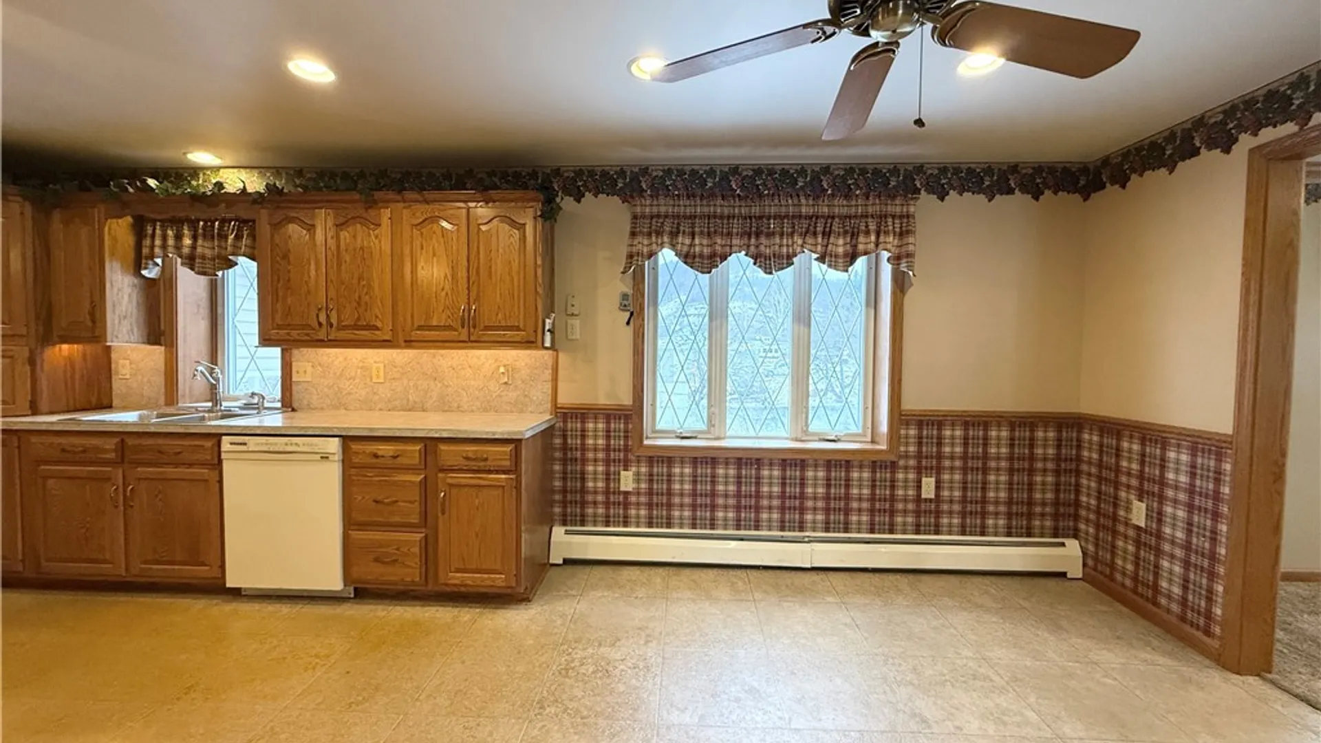 Property at 61 Main PO Box 245 Street, Lewis Run, PA 16738 16