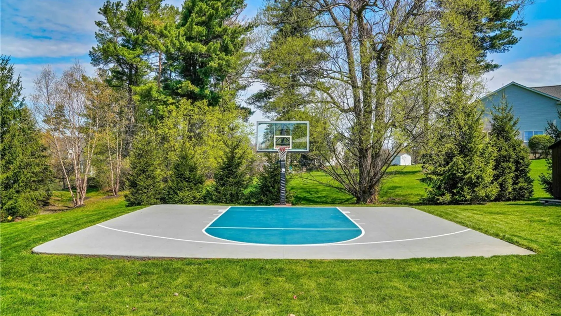 Property at 12 Fox Chapel Drive, Orchard Park, NY 14127 32