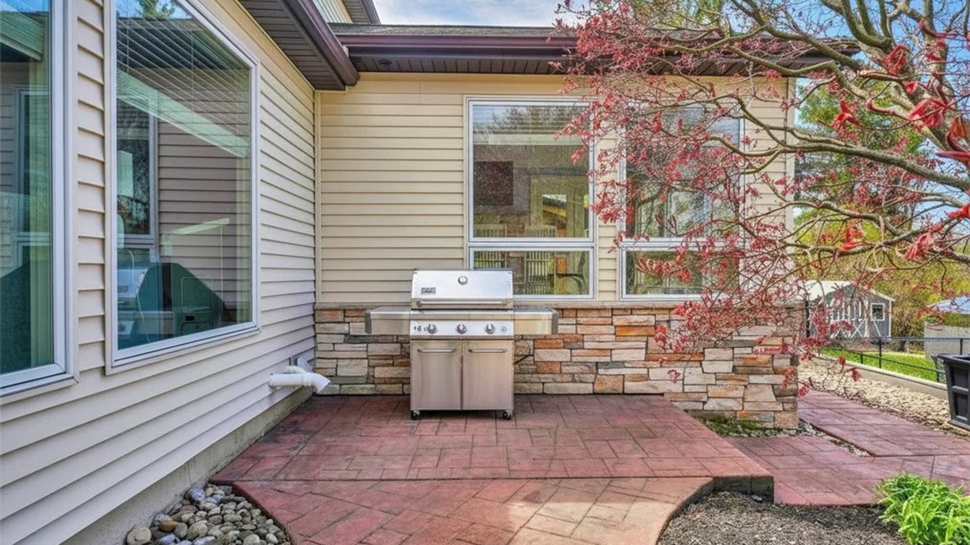 Property at 12 Fox Chapel Drive, Orchard Park, NY 14127 39