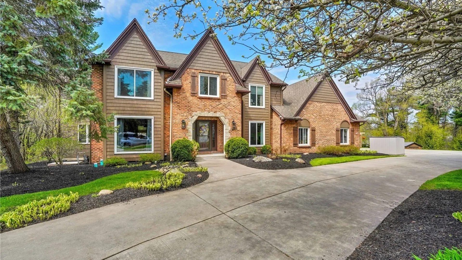 Property at 12 Fox Chapel Drive, Orchard Park, NY 14127 50