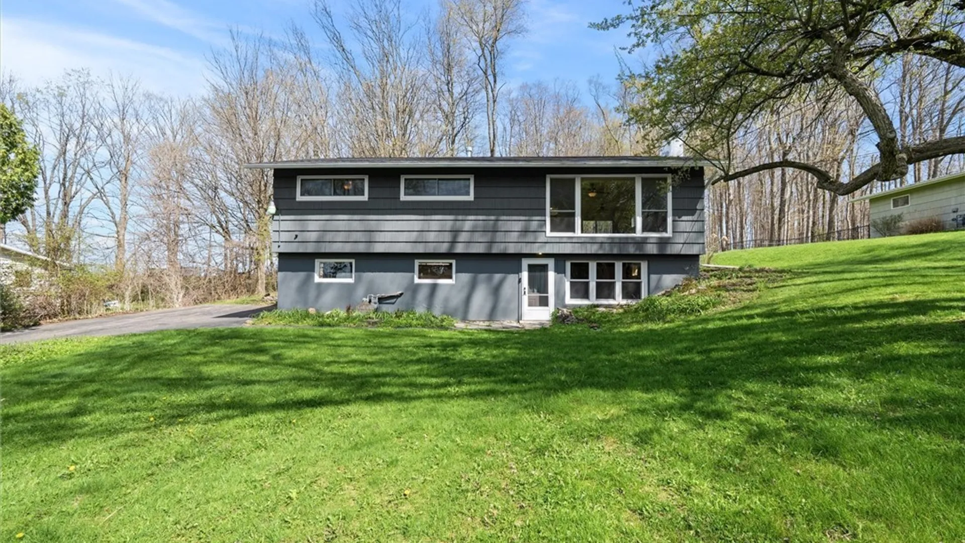 Property at 5839 Winacre Drive, Lafayette, NY 13084 3