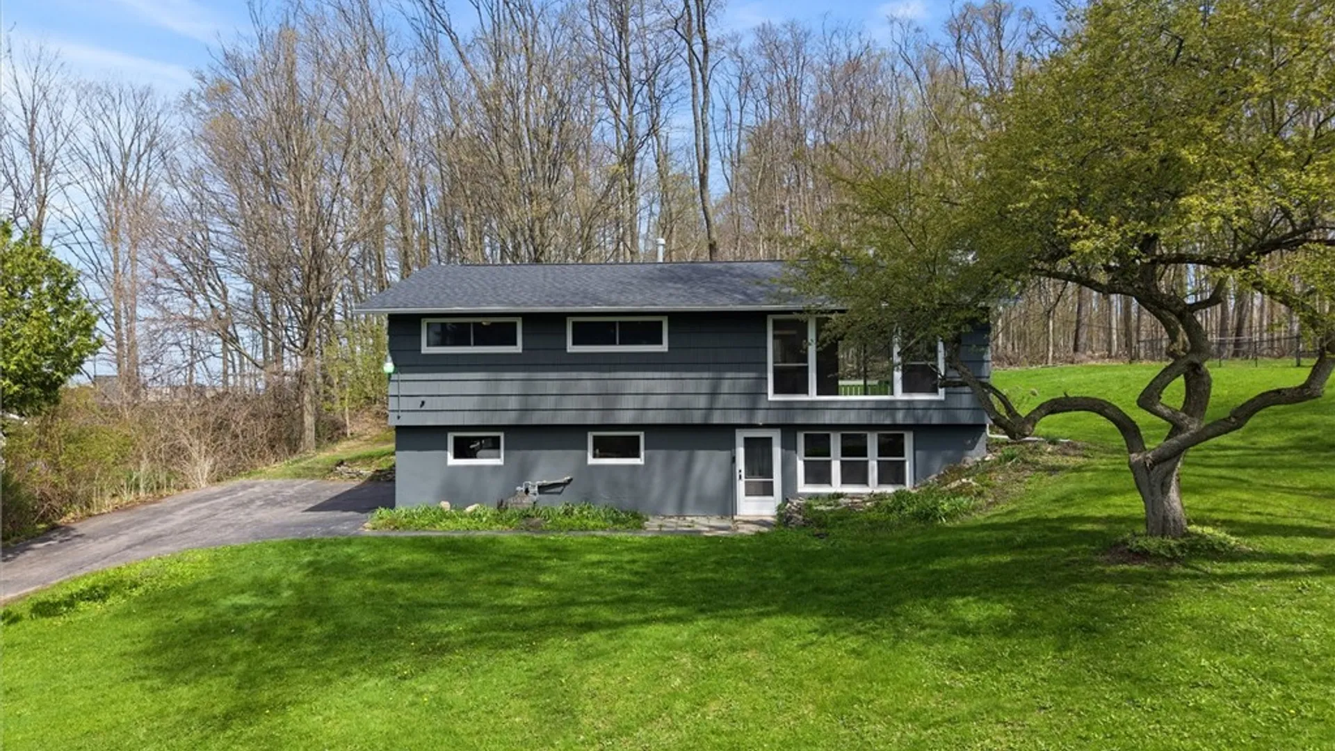 Property at 5839 Winacre Drive, Lafayette, NY 13084 4