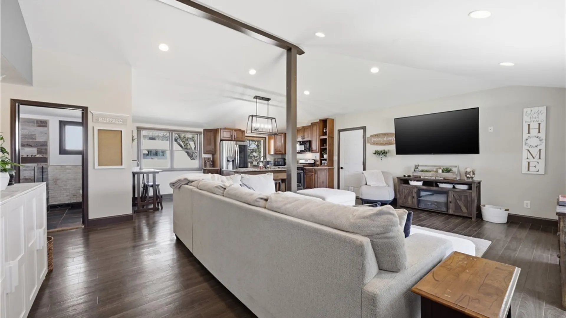 Property at 4 Frantzen, Cheektowaga, NY 14227 10