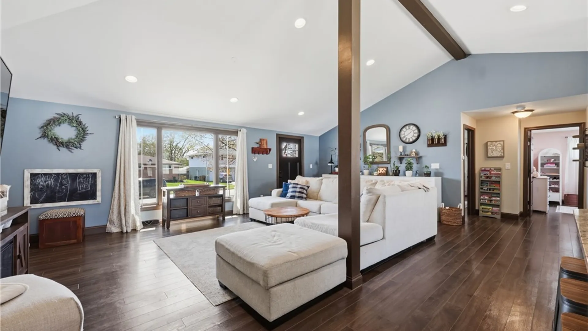 Property at 4 Frantzen, Cheektowaga, NY 14227 12