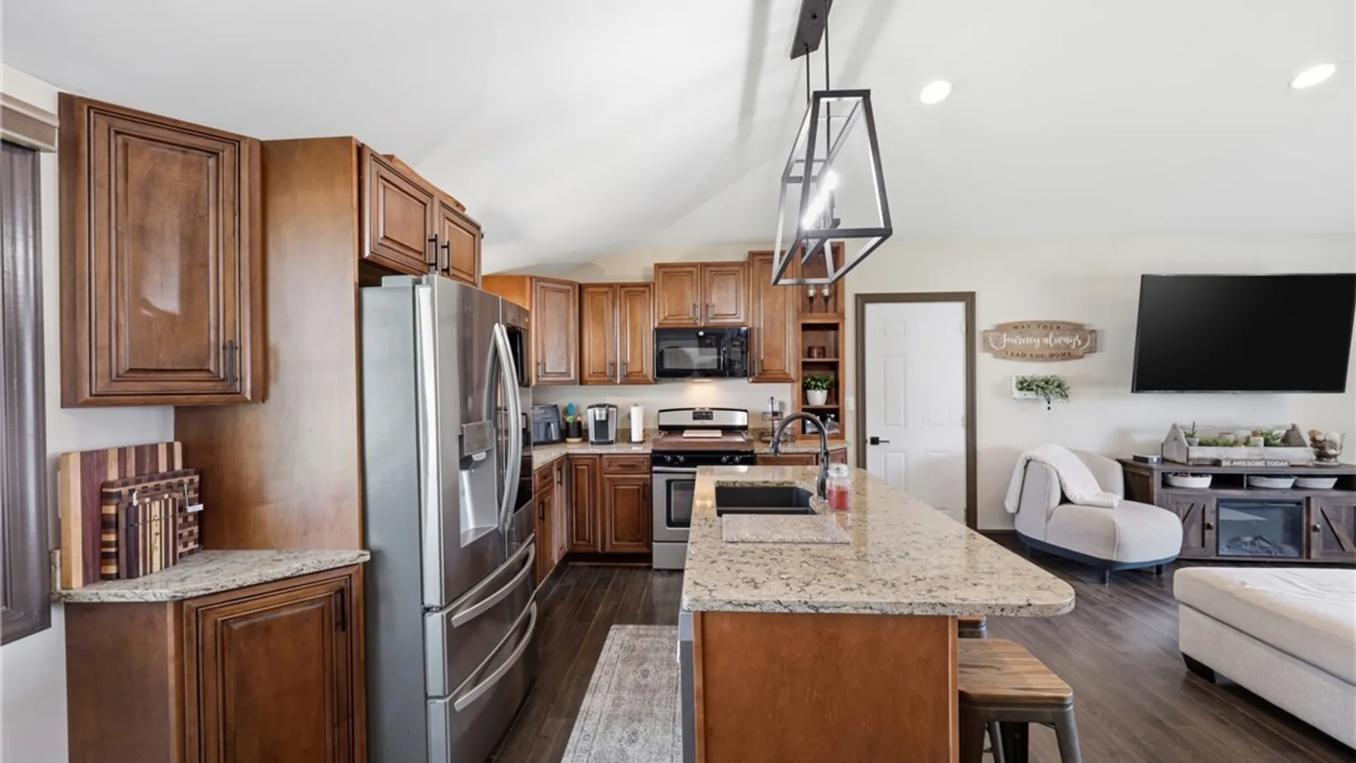 Property at 4 Frantzen, Cheektowaga, NY 14227 13