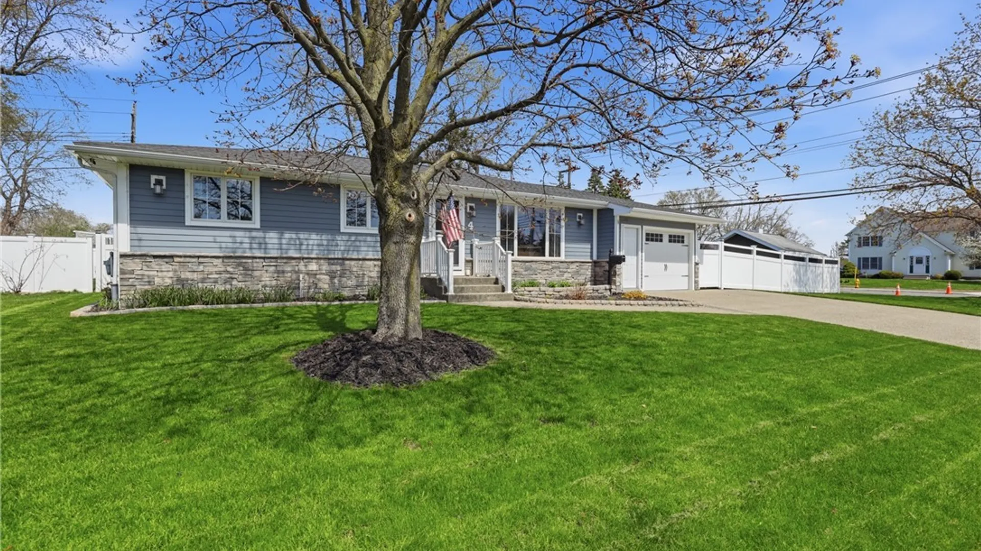 Property at 4 Frantzen, Cheektowaga, NY 14227 2