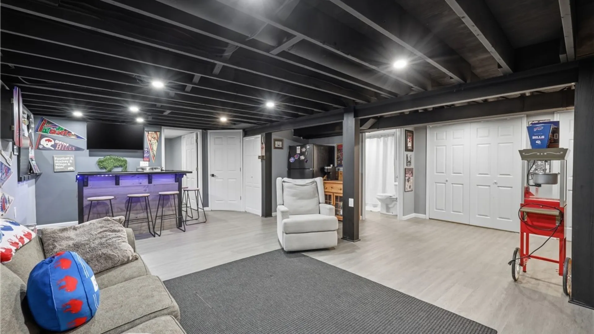 Property at 4 Frantzen, Cheektowaga, NY 14227 27