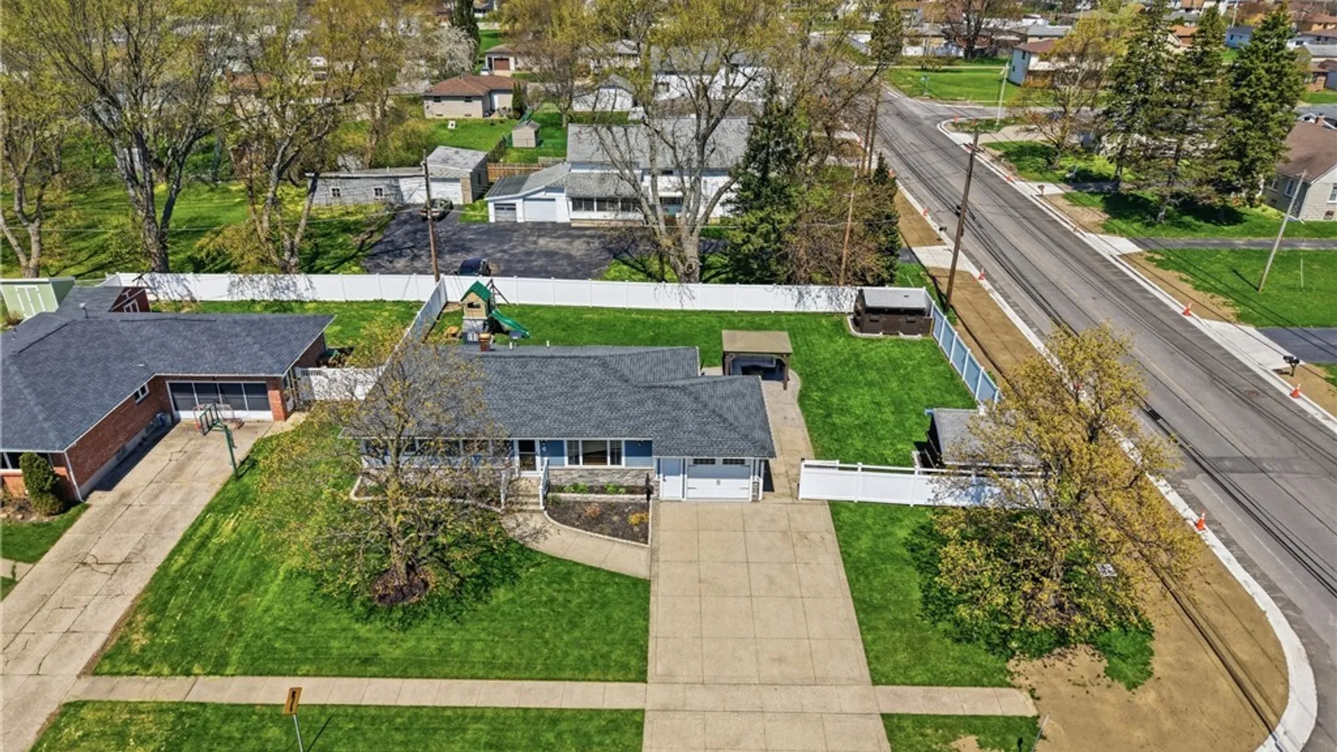 Property at 4 Frantzen, Cheektowaga, NY 14227 46