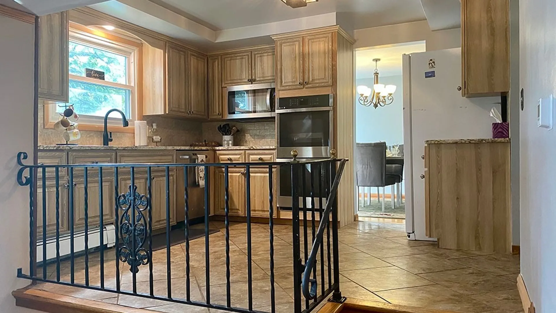 Property at 693 Edgewater Drive, Amherst, NY 14228 10