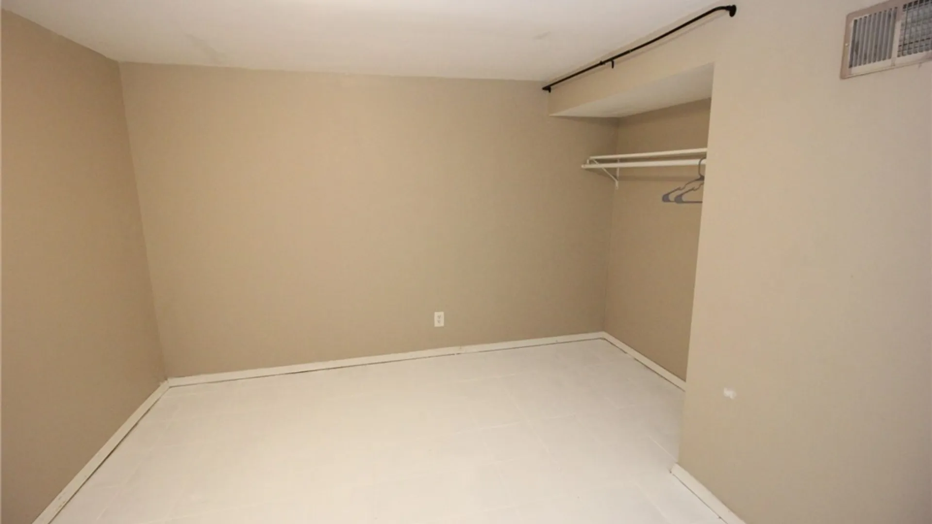 Property at 440 El Mar Drive, Greece, NY 14616 30