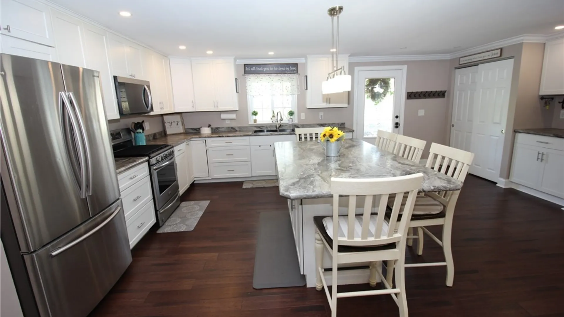 Property at 440 El Mar Drive, Greece, NY 14616 9