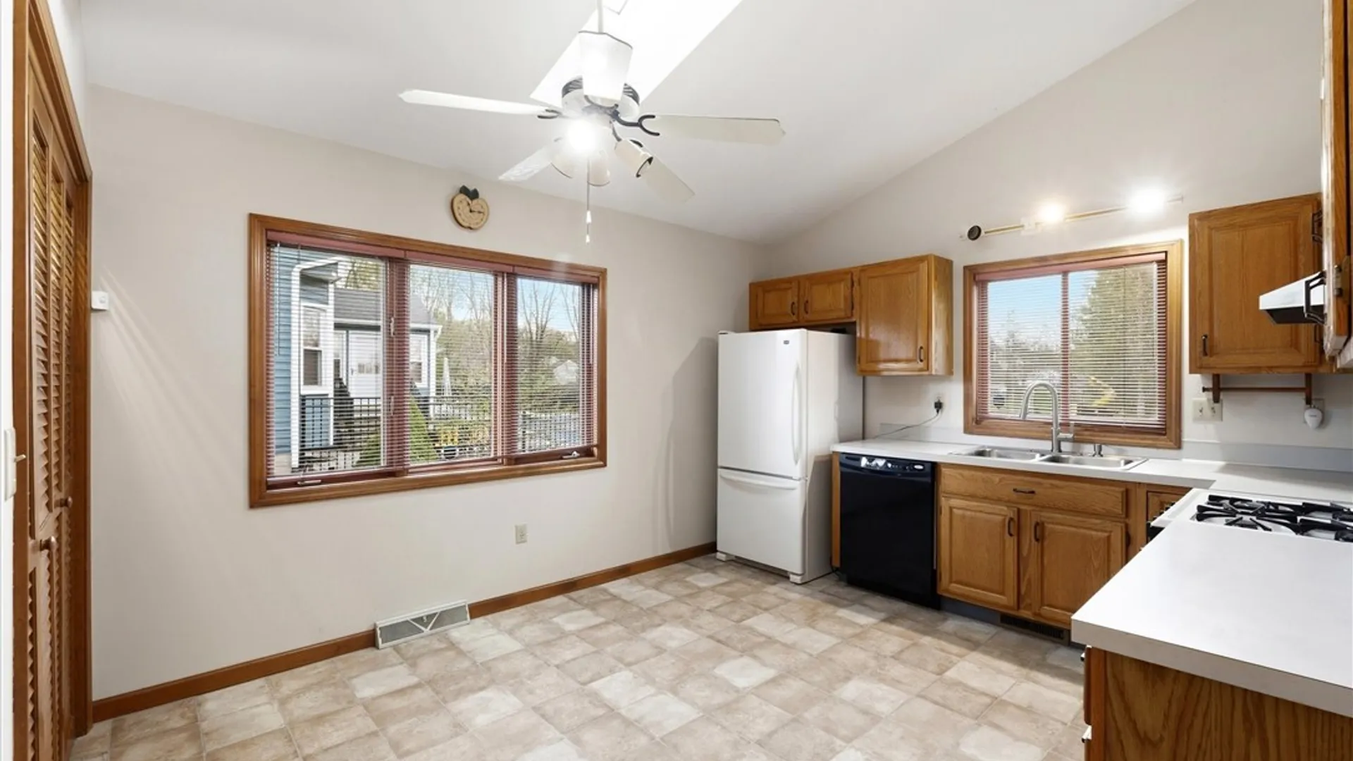 Property at 6304 Hardwood Lane, Cicero, NY 13039 18