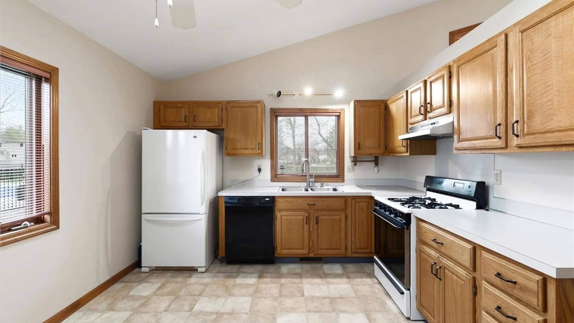 Property at 6304 Hardwood Lane, Cicero, NY 13039 19