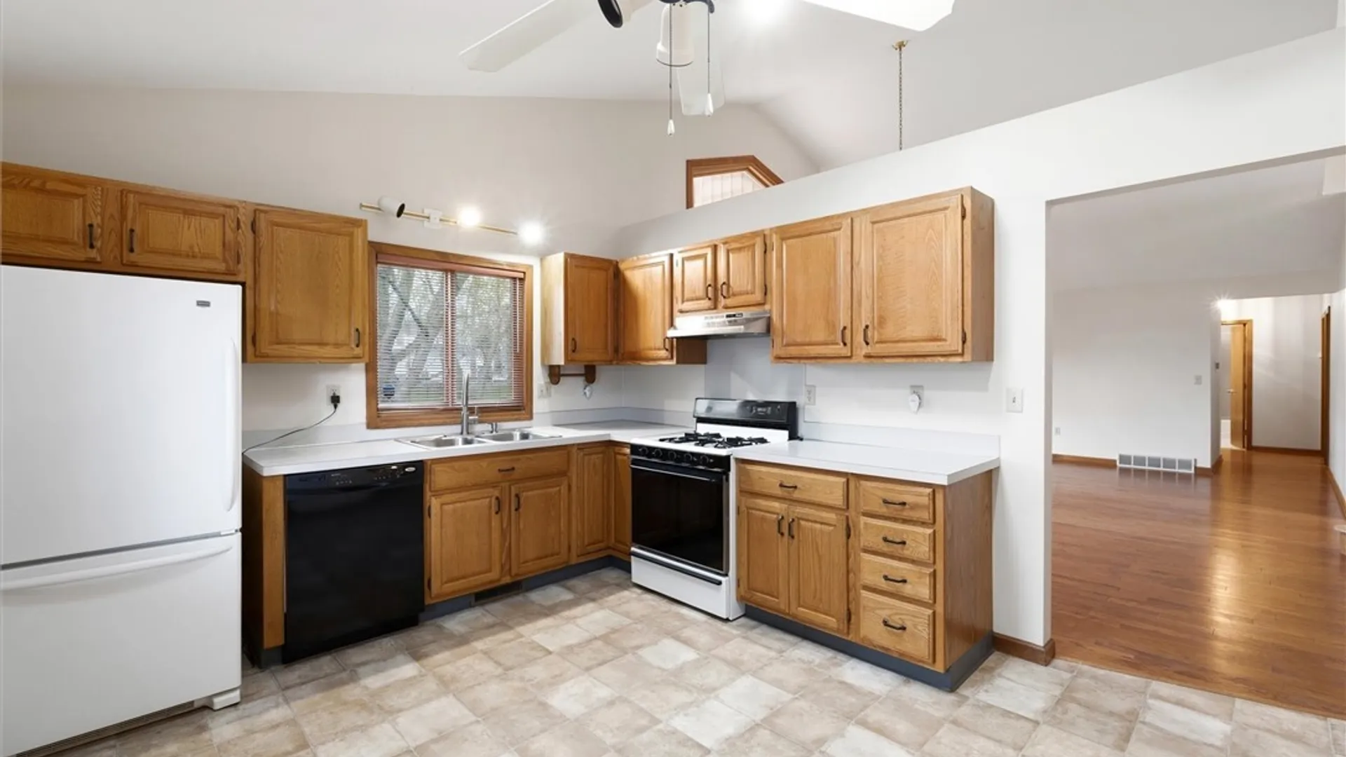 Property at 6304 Hardwood Lane, Cicero, NY 13039 20