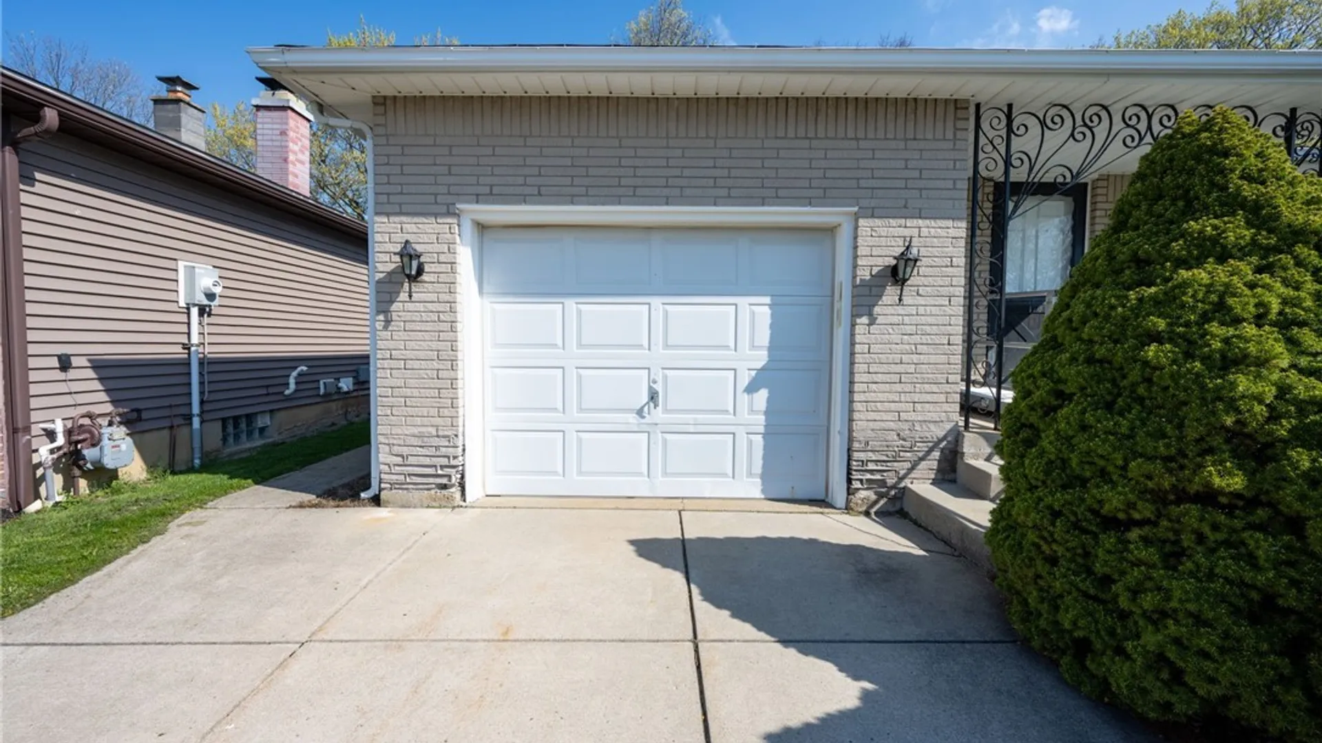 Property at 170 Castlewood Drive, Cheektowaga, NY 14227 37