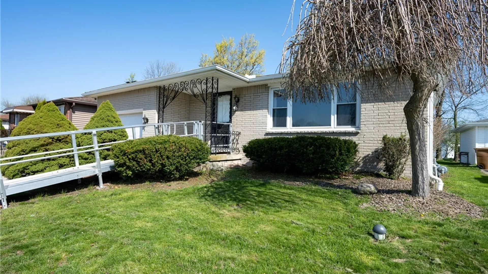 Property at 170 Castlewood Drive, Cheektowaga, NY 14227 40