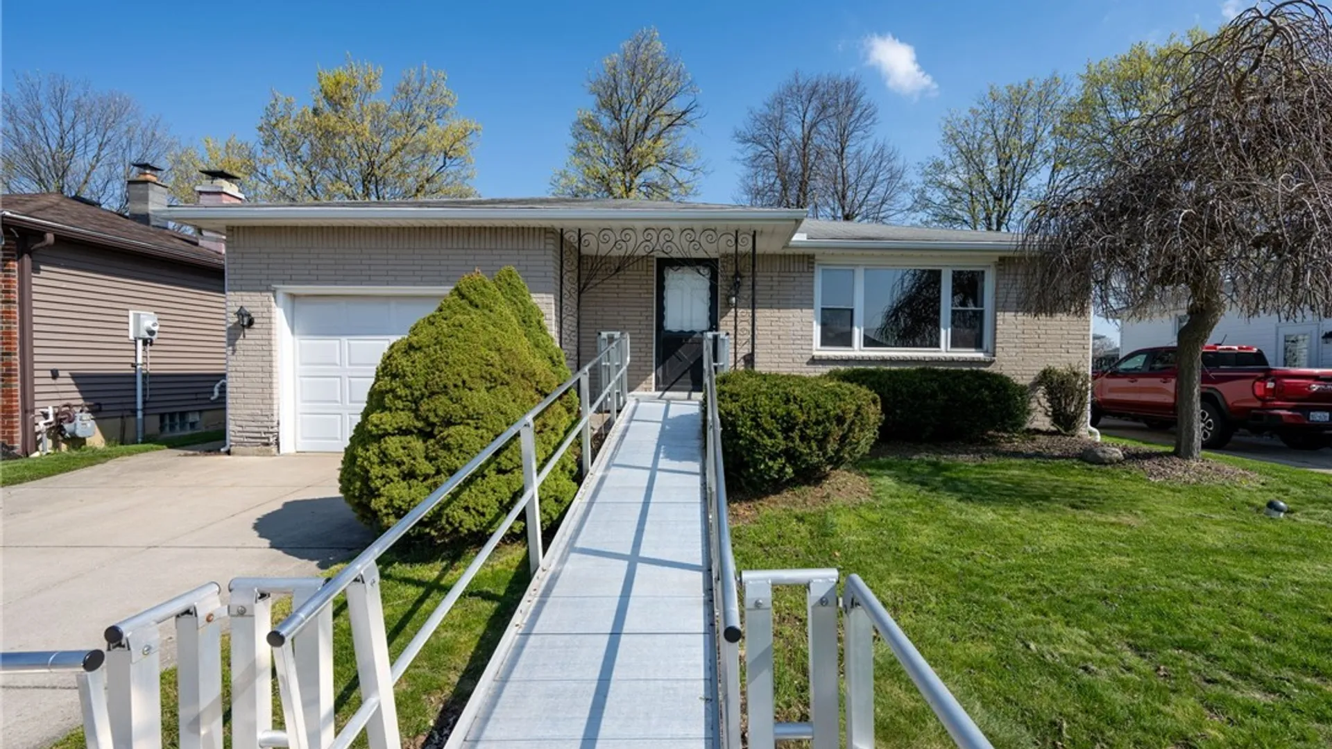 Property at 170 Castlewood Drive, Cheektowaga, NY 14227 41