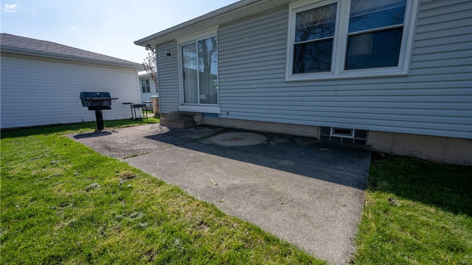 Property at 170 Castlewood Drive, Cheektowaga, NY 14227 6
