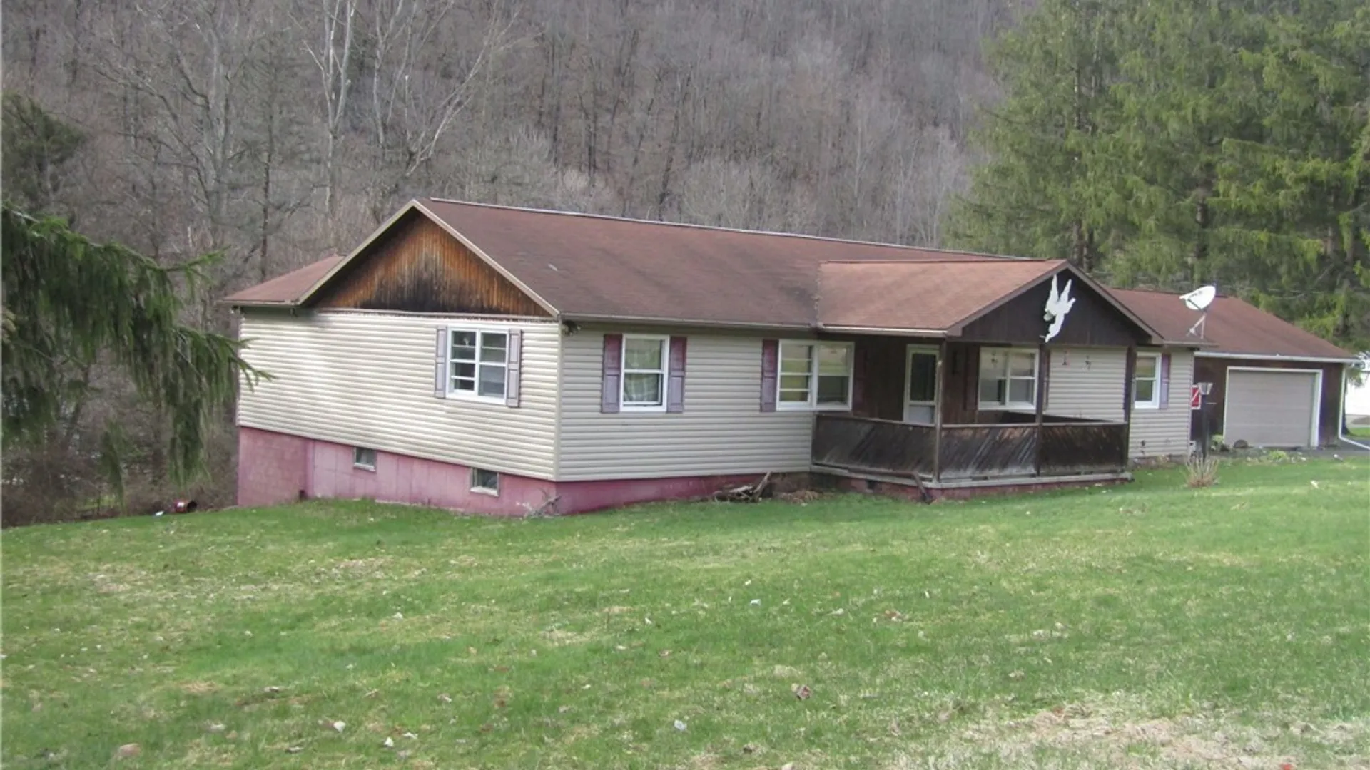 Property at 4071 Erie Street, Salamanca, NY 14479 2
