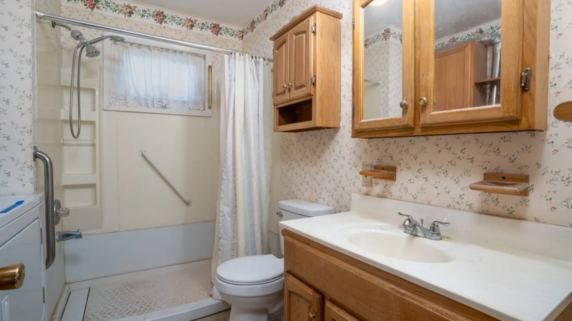 Property at 166 Prospect Ave, German Flatts, NY 13357 14