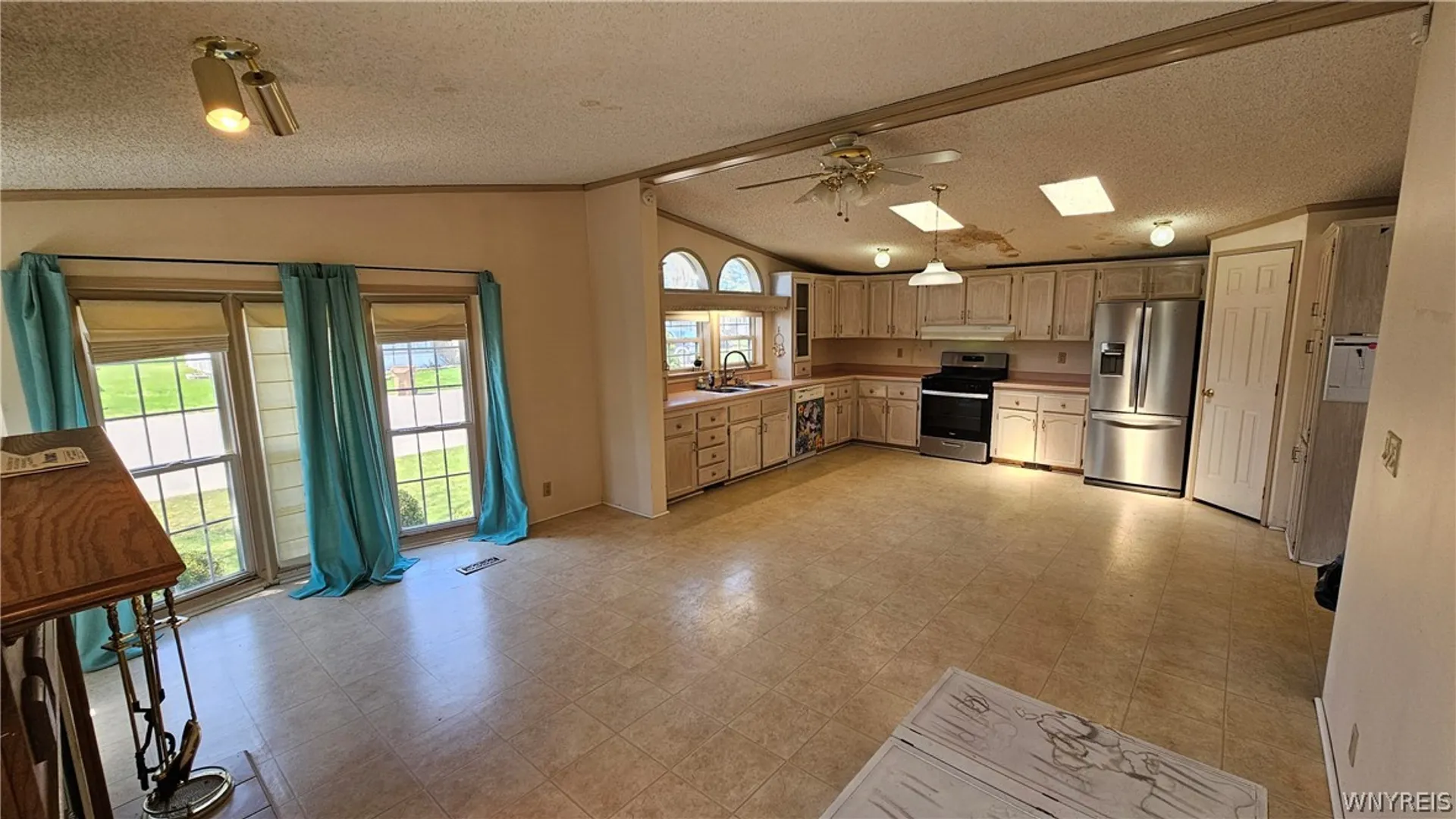 Property at 20 Calla Way, Cheektowaga, NY 14225 12