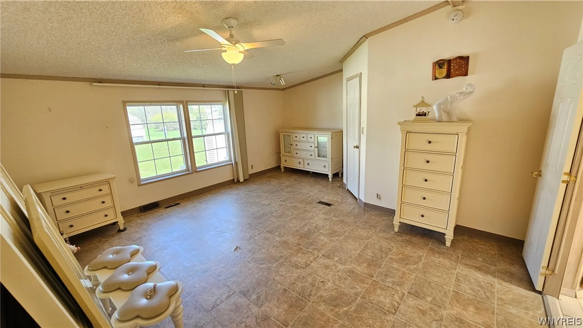 Property at 20 Calla Way, Cheektowaga, NY 14225 16