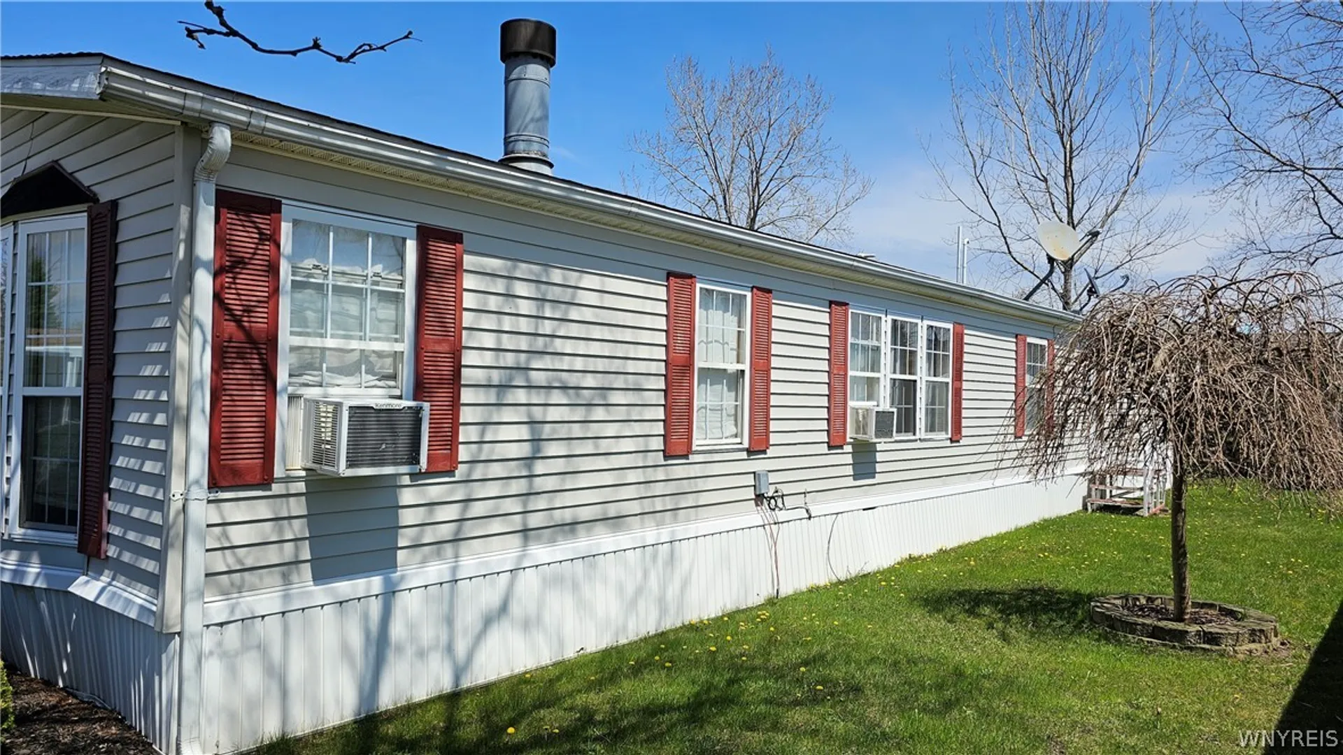 Property at 20 Calla Way, Cheektowaga, NY 14225 3