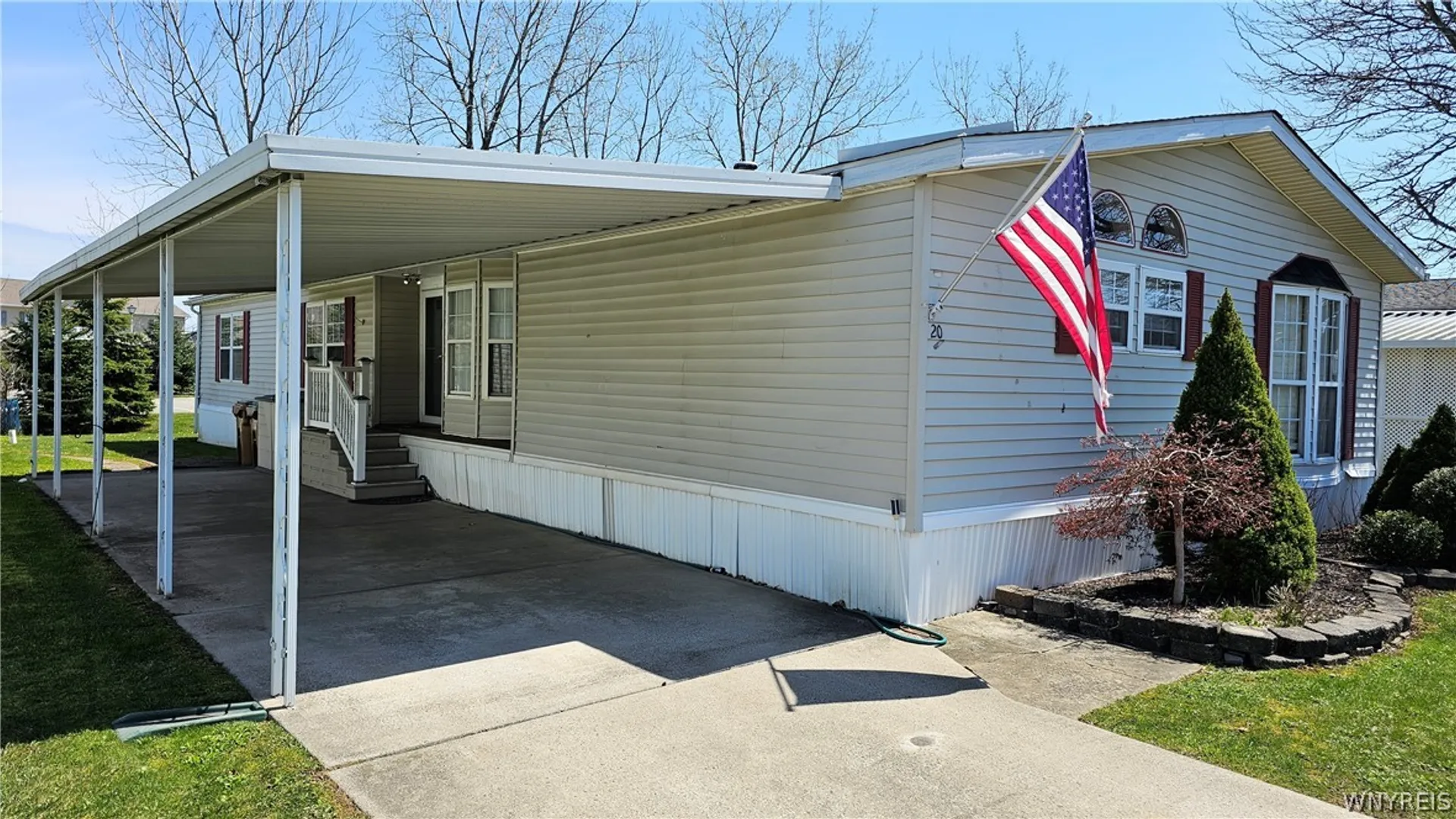 Property at 20 Calla Way, Cheektowaga, NY 14225 4