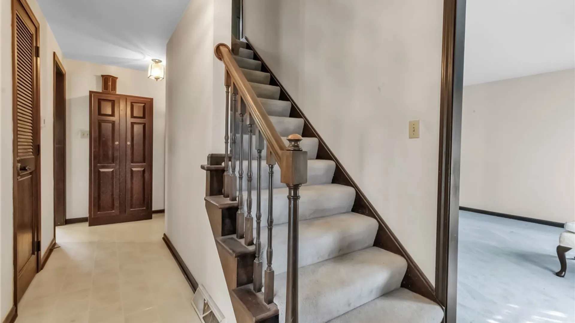 Property at 5 Burning Bush, Orchard Park, NY 14127 12