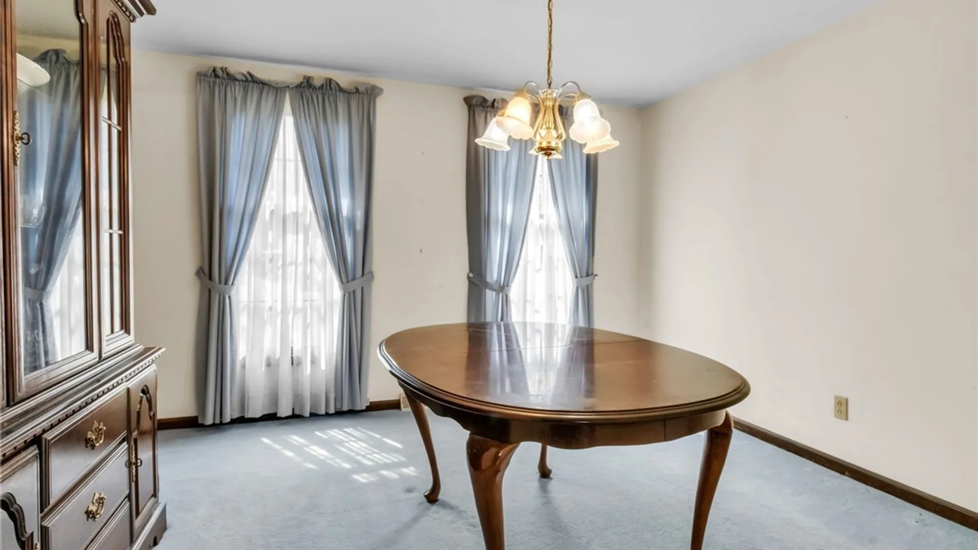 Property at 5 Burning Bush, Orchard Park, NY 14127 20