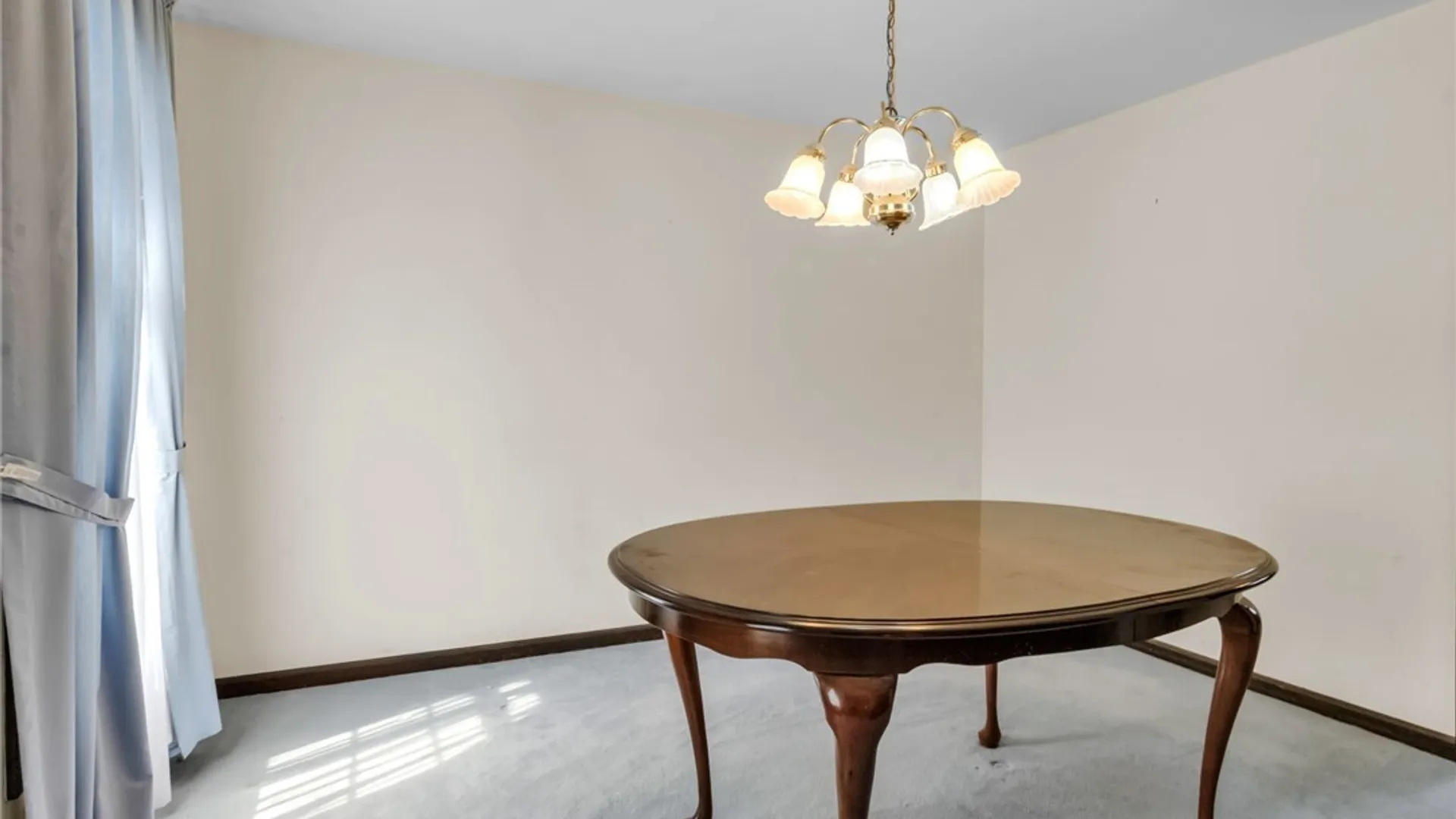 Property at 5 Burning Bush, Orchard Park, NY 14127 22