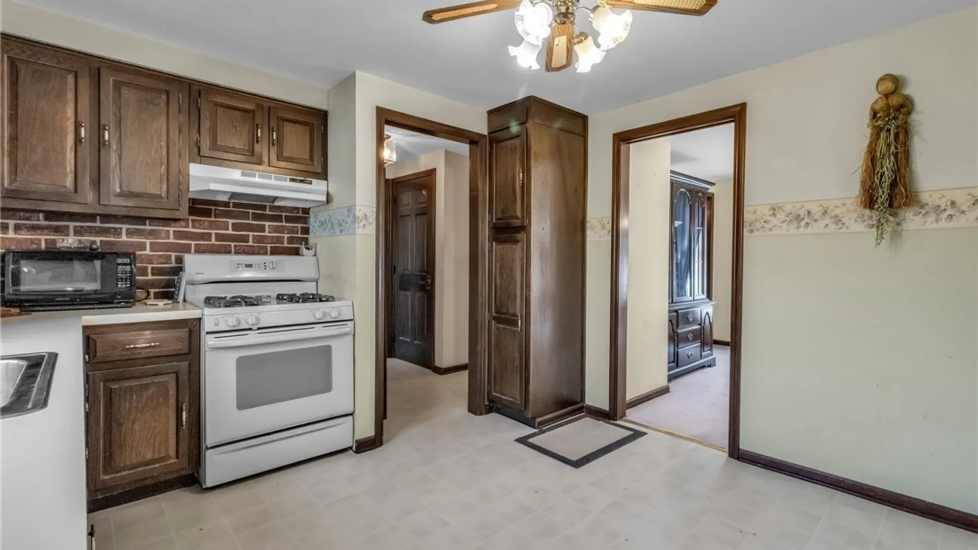 Property at 5 Burning Bush, Orchard Park, NY 14127 28