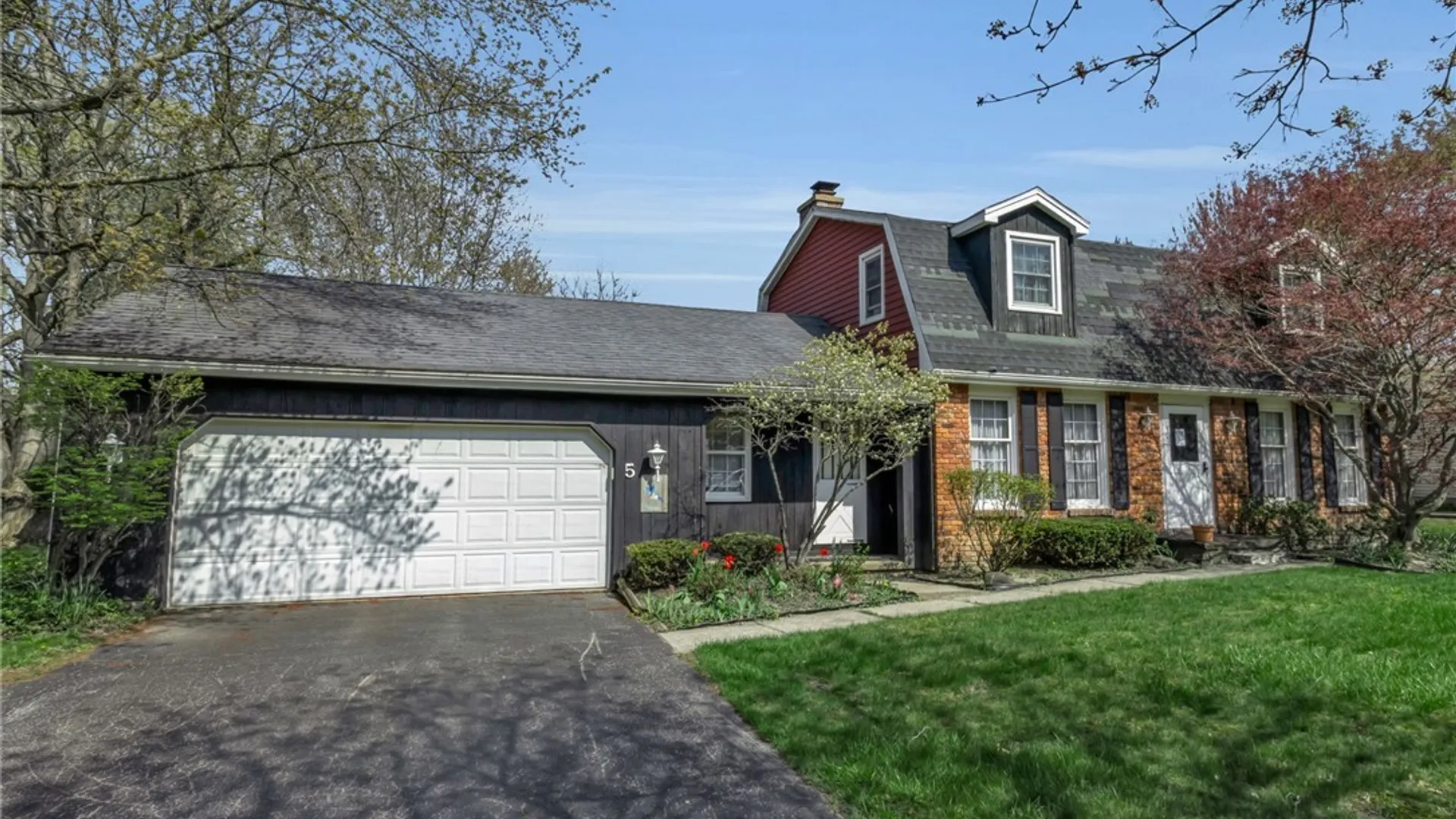 Property at 5 Burning Bush, Orchard Park, NY 14127 3