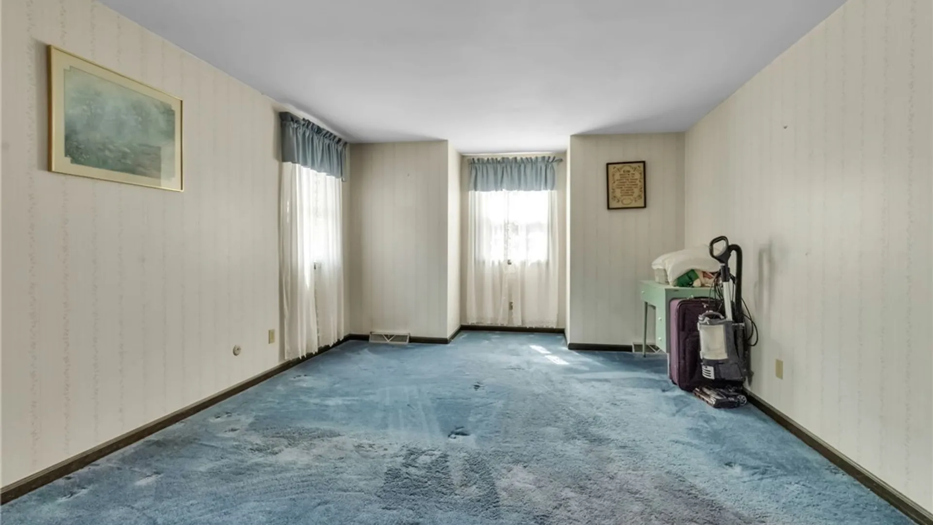 Property at 5 Burning Bush, Orchard Park, NY 14127 34