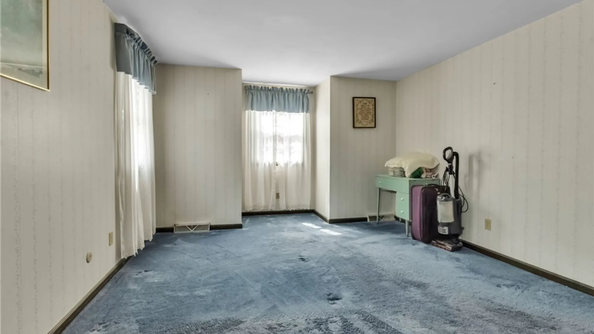 Property at 5 Burning Bush, Orchard Park, NY 14127 35