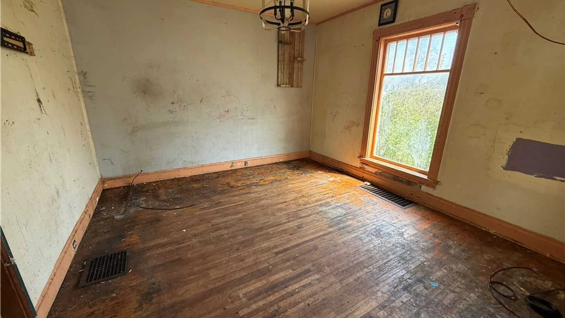 Property at 438 Broadway, Elmira City, NY 14904 3