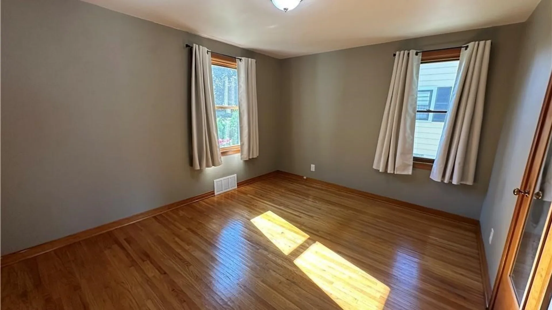 Property at 40 Oehman Boulevard, Cheektowaga, NY 14225 16