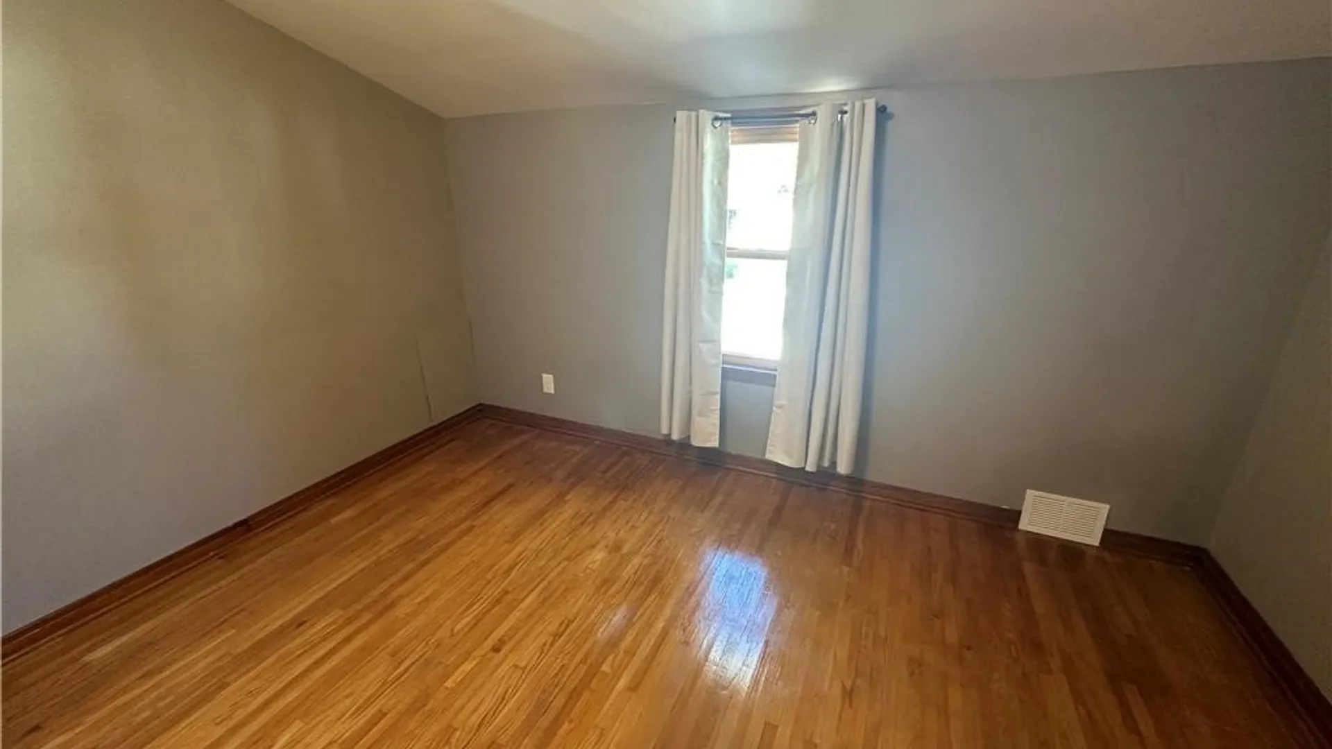 Property at 40 Oehman Boulevard, Cheektowaga, NY 14225 22