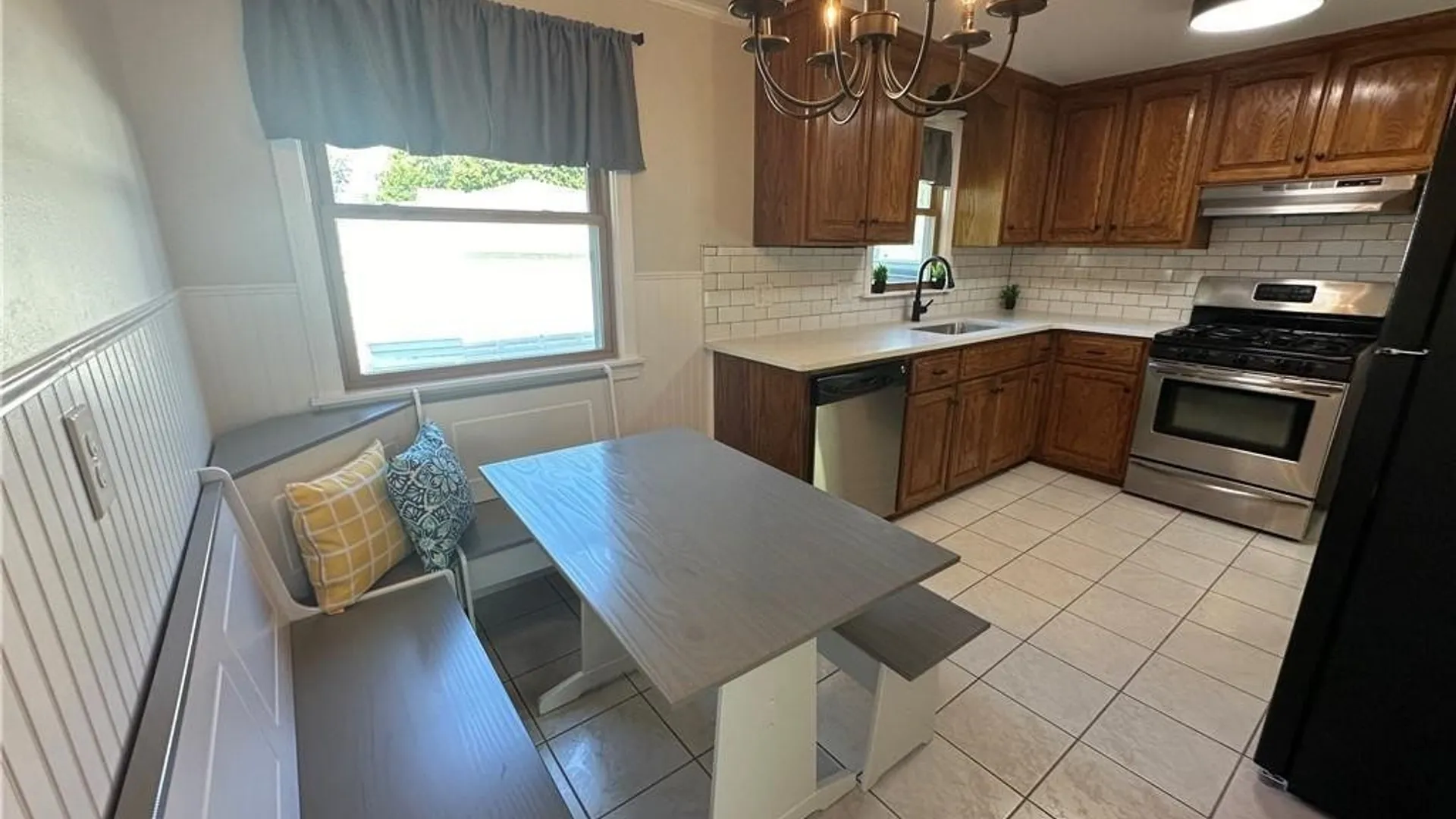 Property at 40 Oehman Boulevard, Cheektowaga, NY 14225 9