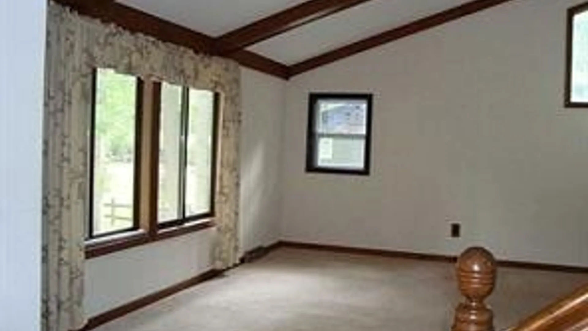 Property at 180 Paradise Road, Amherst, NY 14051 13